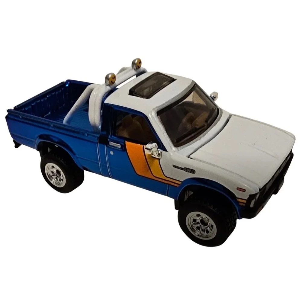 Hot Wheels‎ RLC 81 Toyota SR5 4WD Blue White Excellent Spectraflame Truck 1:64